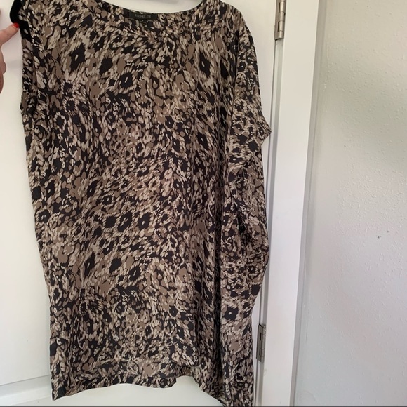 Rachel Zoe Brown Patterned Asymmetrical Silk Top Size 2 - Picture 2 of 6